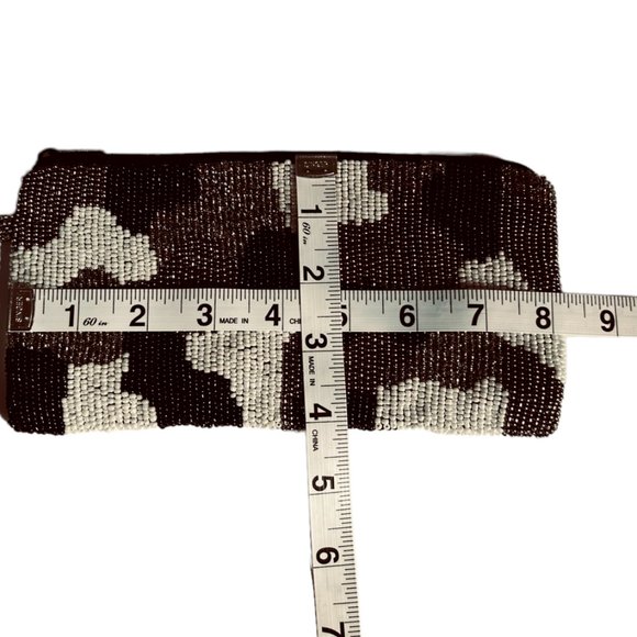 Moyna Black & White Fully Beaded Fatigue Wristlet - One Size - Picture 2 of 4